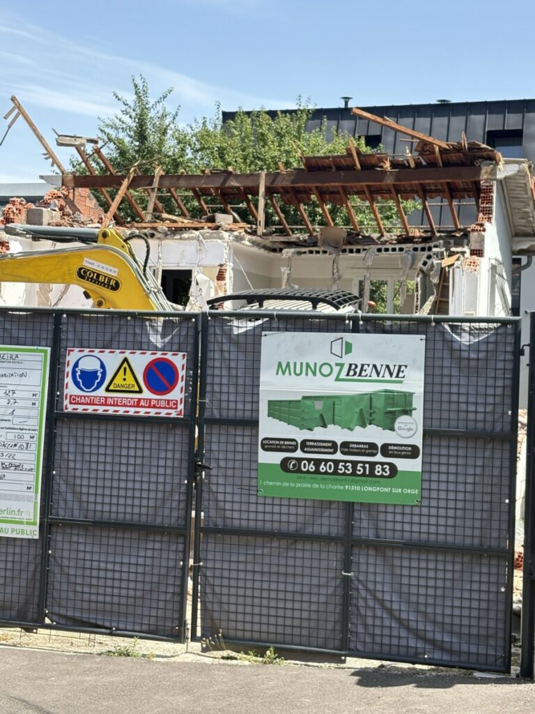 Curage puis démolition bâtiment & maison par Munoz à 94 Villejuif