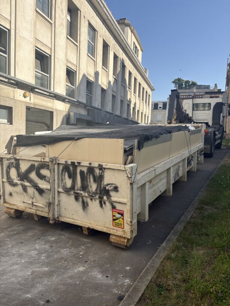 curage bâtiment et mise en benne - 92 Suresnes - Munoz Démolition & curage